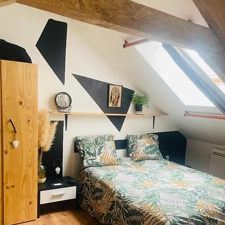 Double Avec Televiseur Homestay Lombron